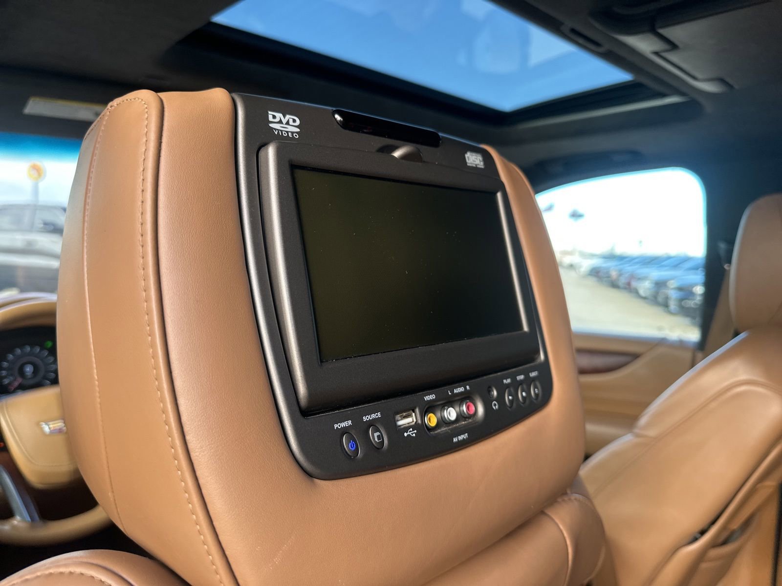 Used 2017 Cadillac Escalade ESV Platinum image 17