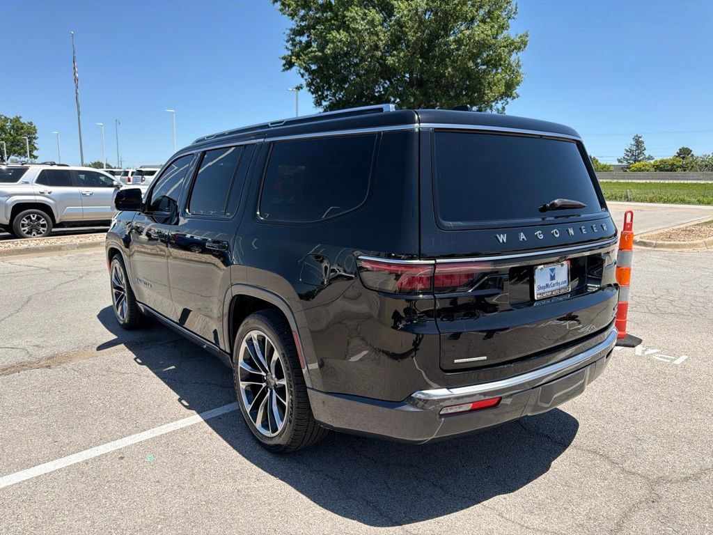 Used 2022 Jeep Wagoneer Series III w/ Premium Group I AWD/4WD image 5