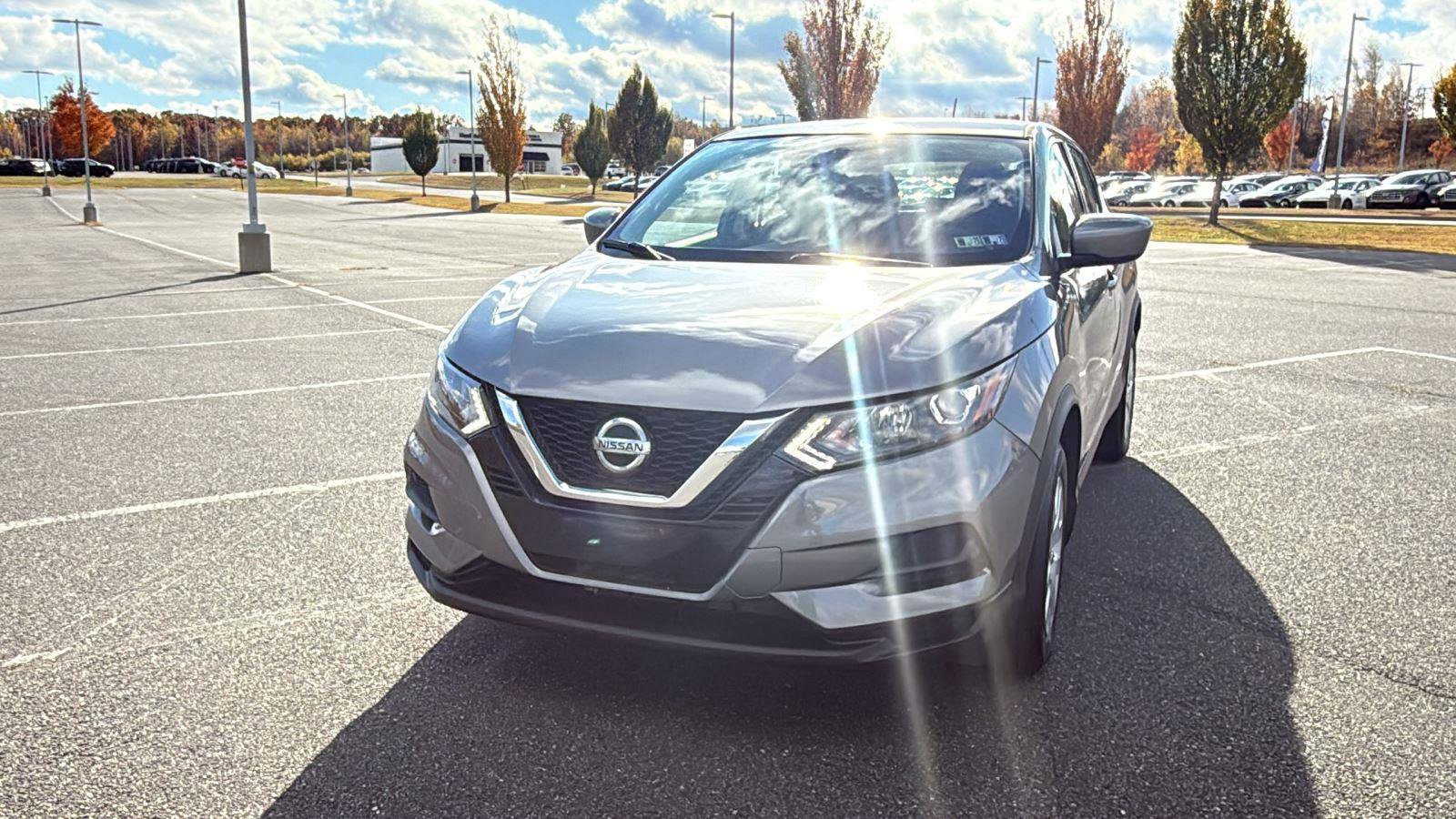Used 2020 Nissan Rogue Sport S image 15