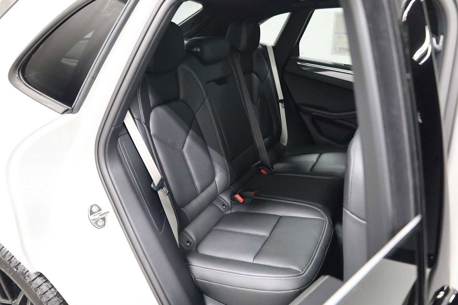 New 2026 Porsche Macan GTS image 37