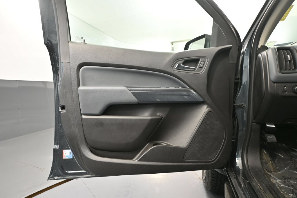 Used 2017 Chevrolet Colorado Z71 AWD/4WD image 14