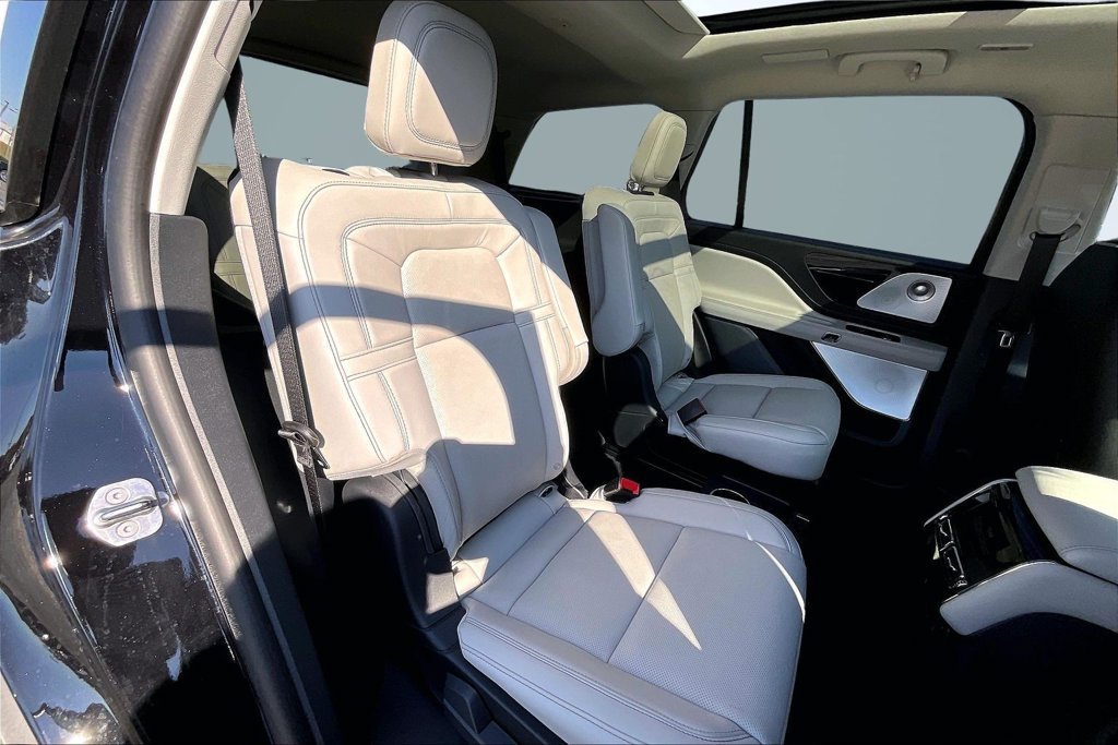 Used 2026 Lincoln Aviator Reserve w/ Luxury Package AWD/4WD image 26