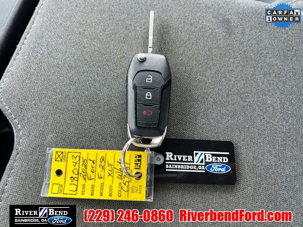Used 2025 Ford F250 XLT image 44