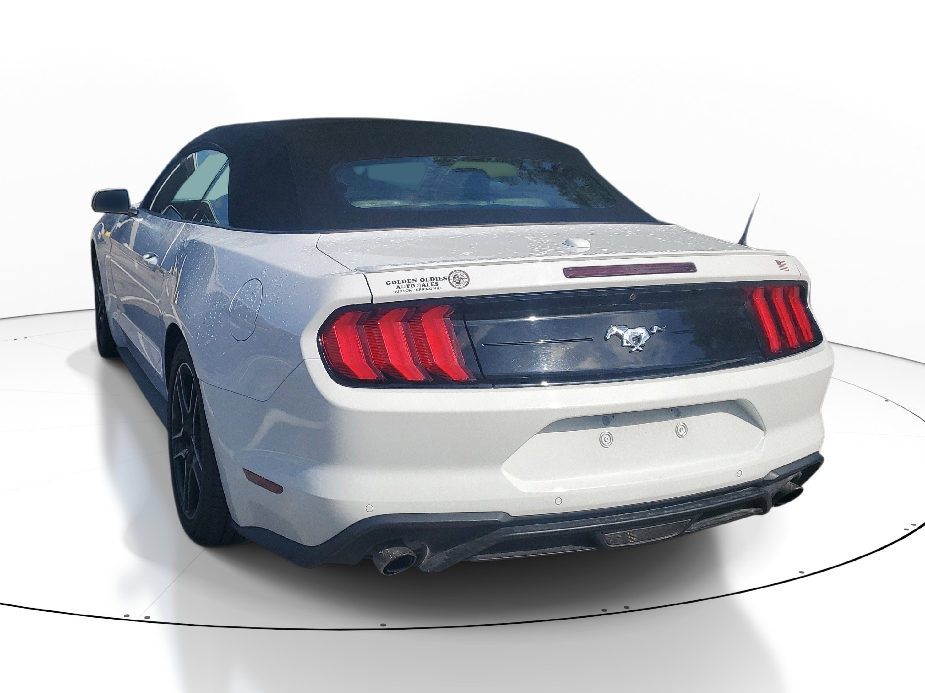 Used 2021 Ford Mustang Premium RWD image 4