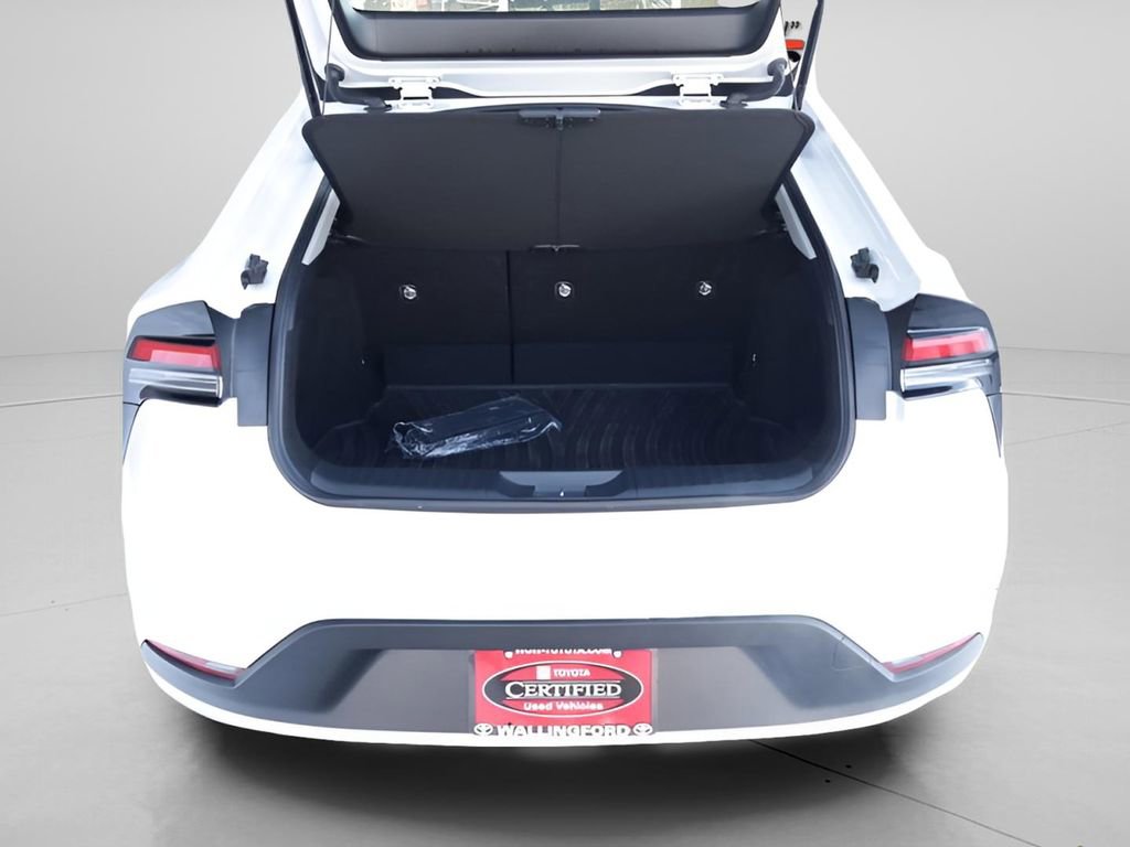 Used 2024 Toyota Prius LE image 11