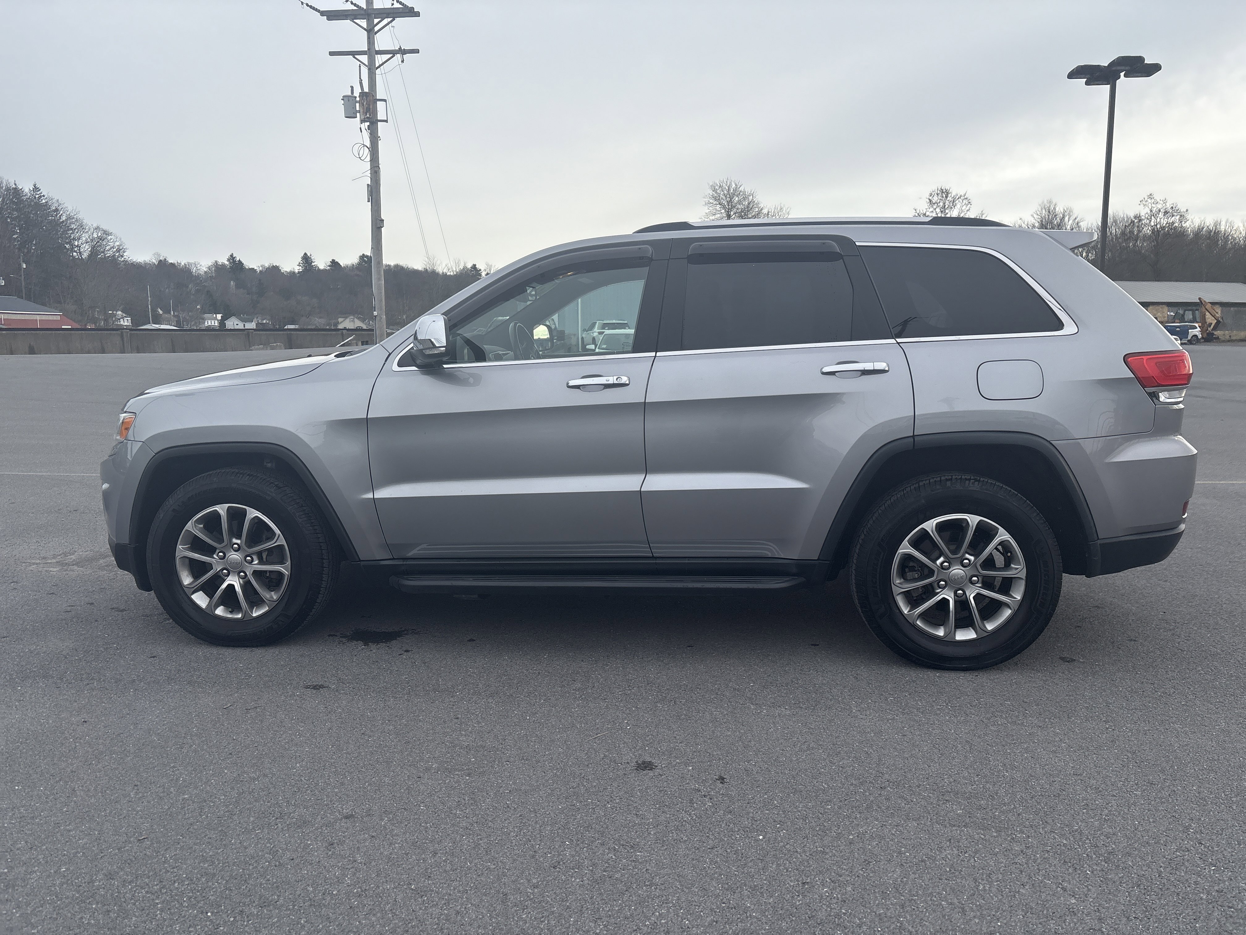 Used 2016 Jeep Grand Cherokee Limited image 7
