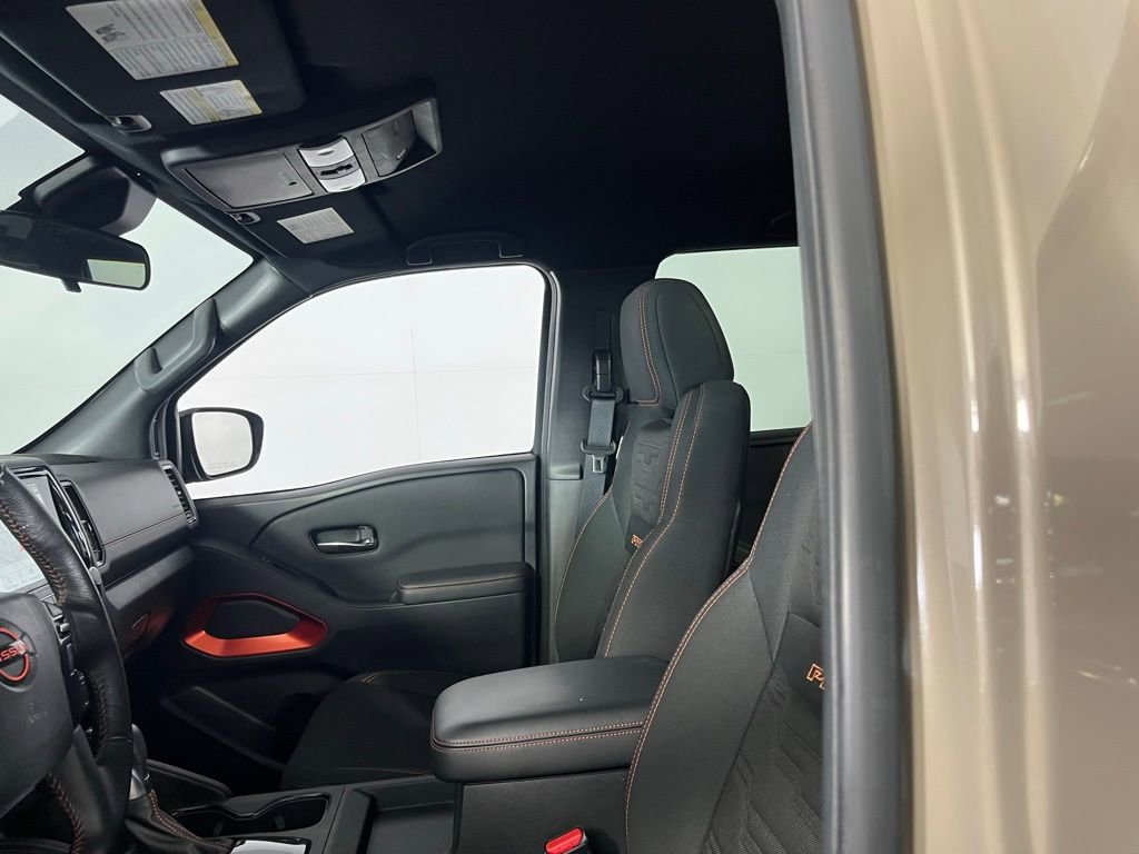 Used 2024 Nissan Frontier PRO-4X w/ Off-Road Protection Package image 23