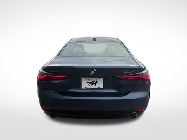 New 2026 BMW 430i xDrive Coupe w/ Premium Package AWD/4WD image 4