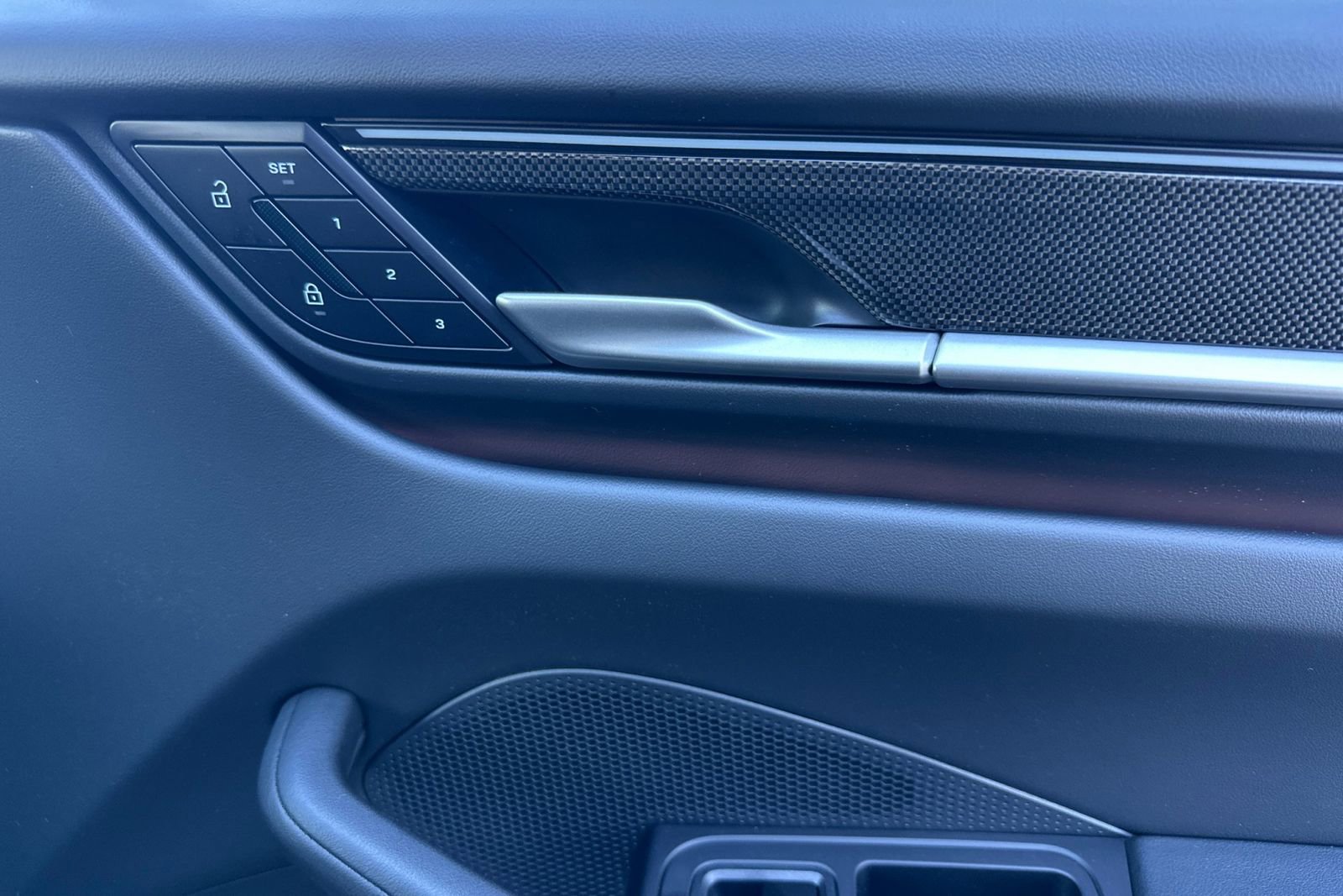 Certified 2025 Porsche Macan 4S Electric image 20