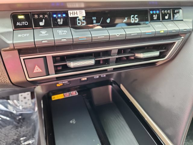 Used 2025 Toyota Camry XSE w/ Premium Plus Package FWD image 19