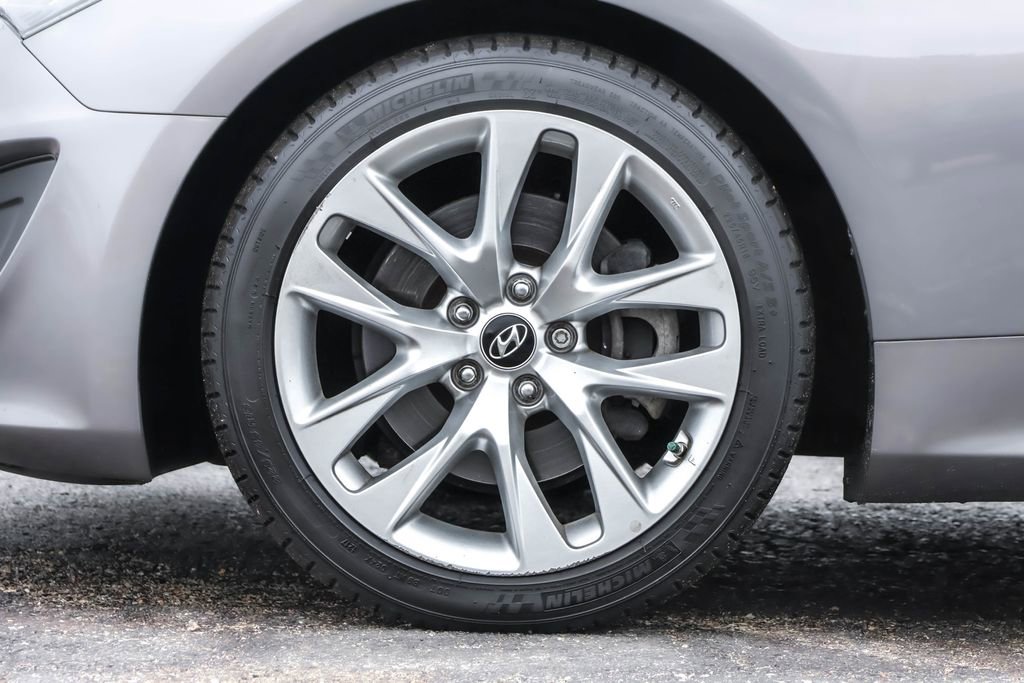 Used 2013 Hyundai Genesis 2.0T image 15