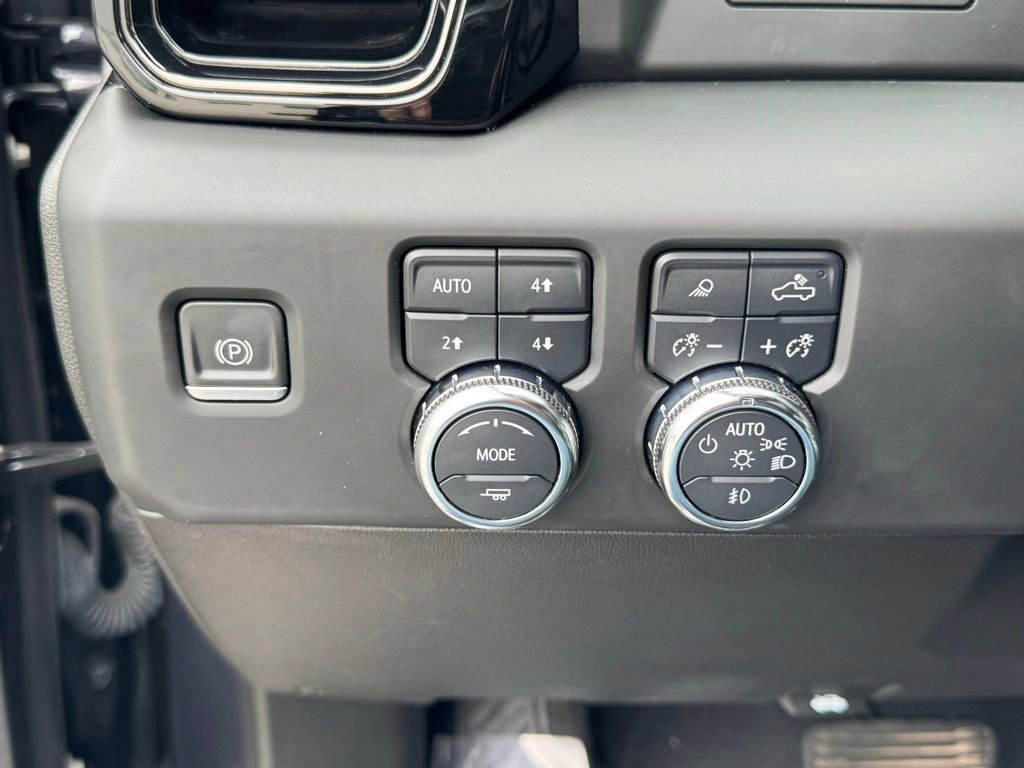 Used 2023 GMC Sierra 1500 AT4 image 27