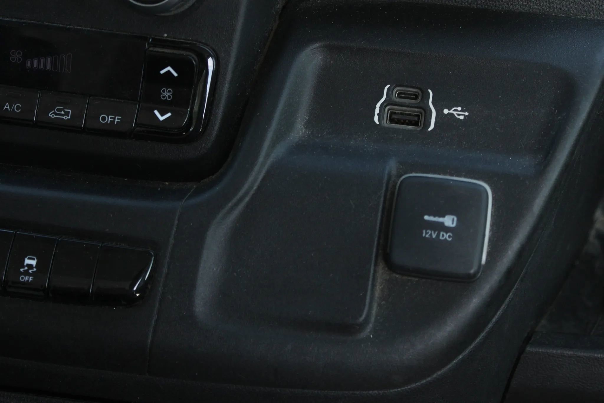 Used 2023 RAM ProMaster 2500 image 27