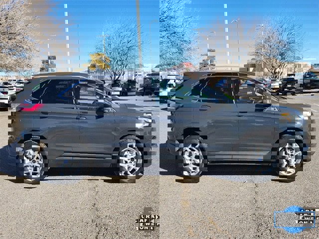 Used 2021 Ford Edge SEL w/ Convenience Package image 3