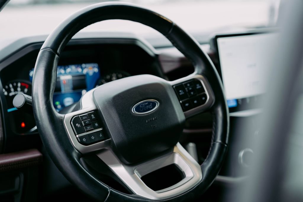 Used 2023 Ford Expedition Limited image 19