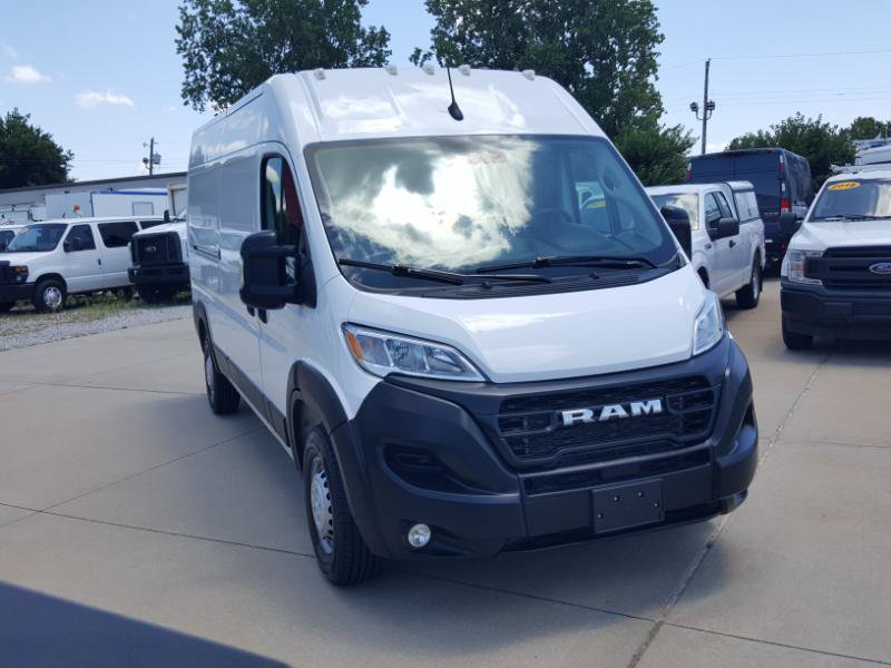 Used 2024 RAM ProMaster 2500 w/ Convenience Group FWD image 5