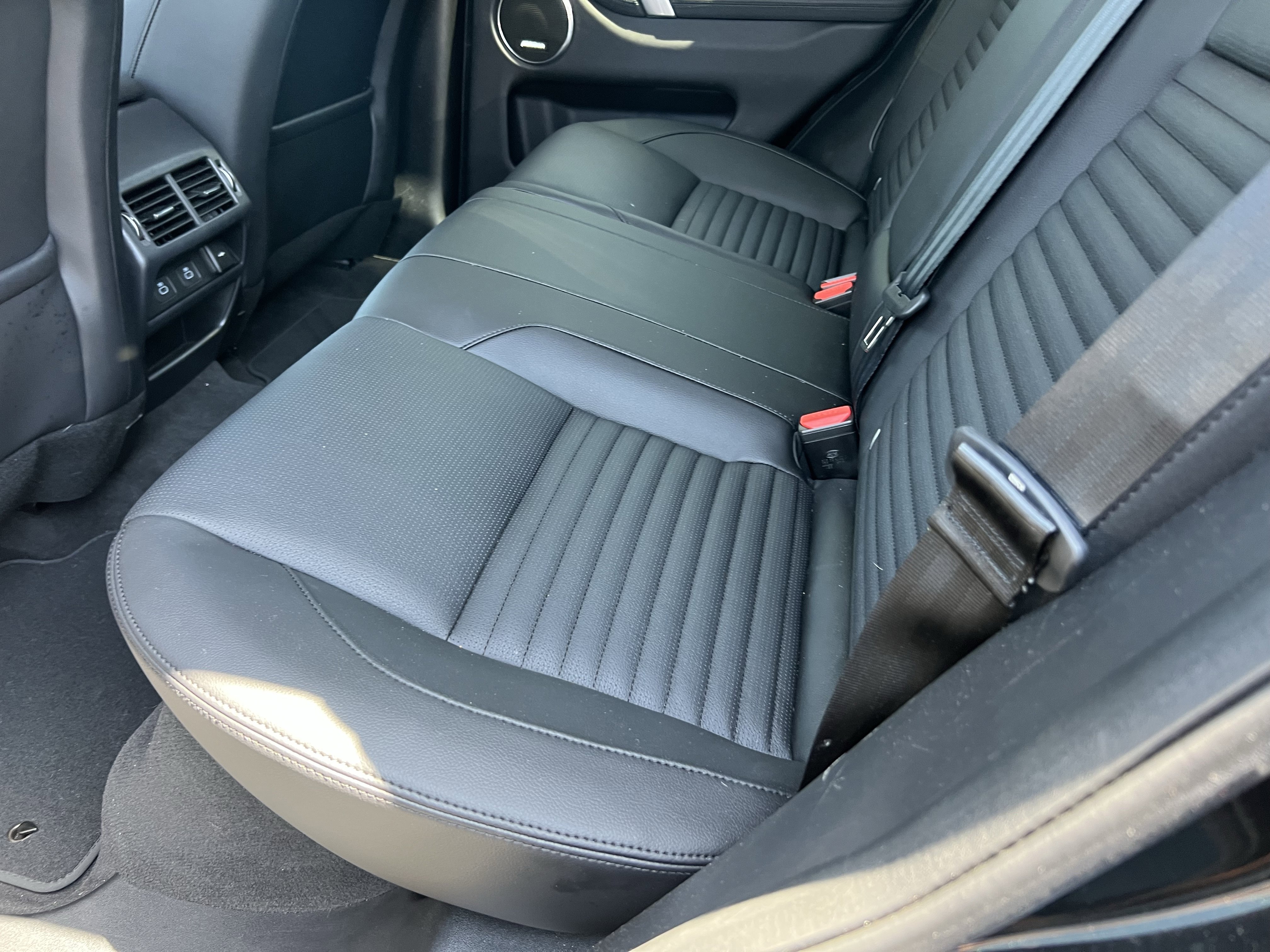 Certified 2025 Land Rover Discovery Sport S AWD/4WD image 29