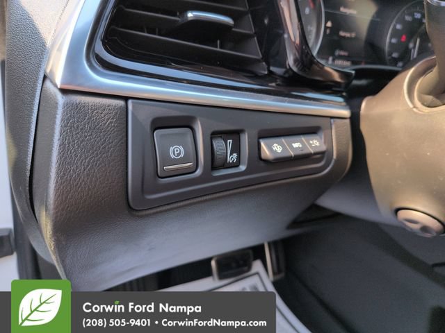 Used 2024 Cadillac XT6 Sport w/ Technology Package AWD/4WD image 13