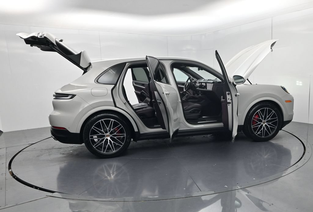 Used 2025 Porsche Cayenne S AWD/4WD image 67