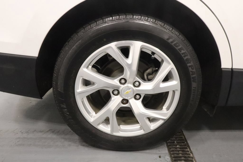 Used 2019 Chevrolet Equinox LT w/ Sun & Navigation Package AWD/4WD image 25