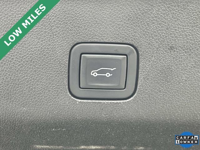 Used 2023 Chevrolet Tahoe High Country image 13