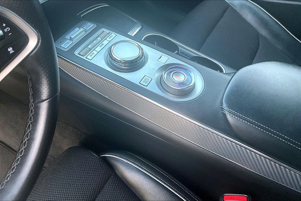 Used 2025 Genesis GV70 3.5T Sport image 18