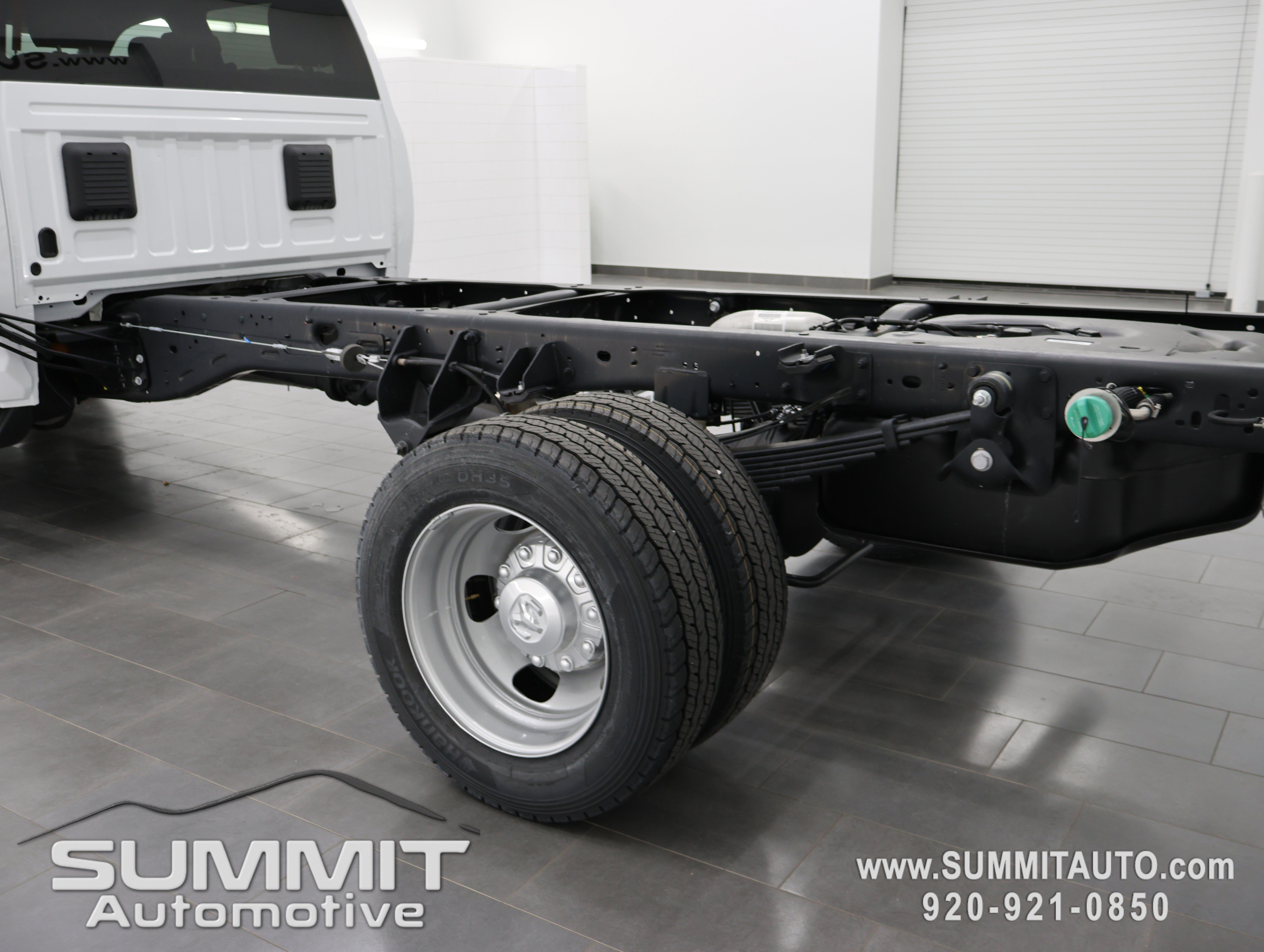 New 2026 RAM 5500 Tradesman w/ Chrome Appearance Group AWD/4WD image 26