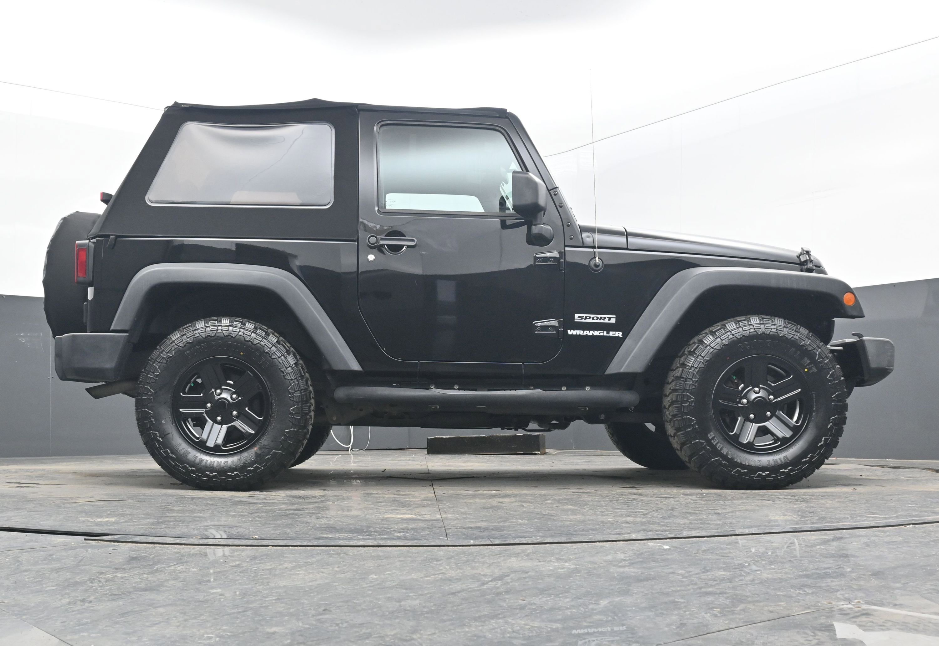 Used 2014 Jeep Wrangler Sport image 25