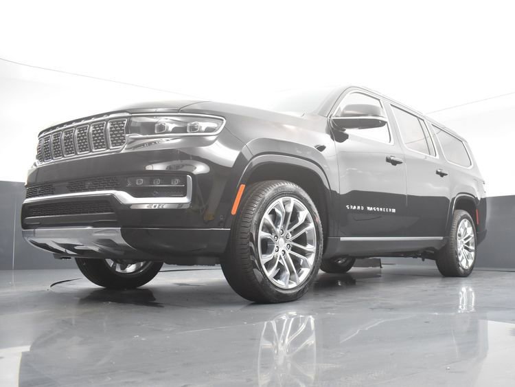 Used 2023 Jeep Grand Wagoneer L Series II w/ Premium Group II image 55