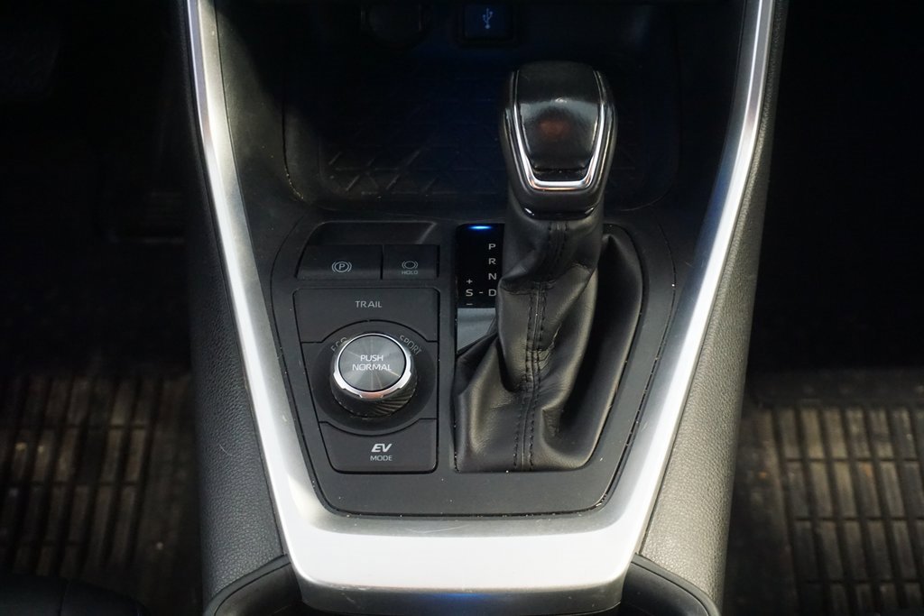 Used 2020 Toyota RAV4 XSE w/ XSE Grade Weather Package image 31