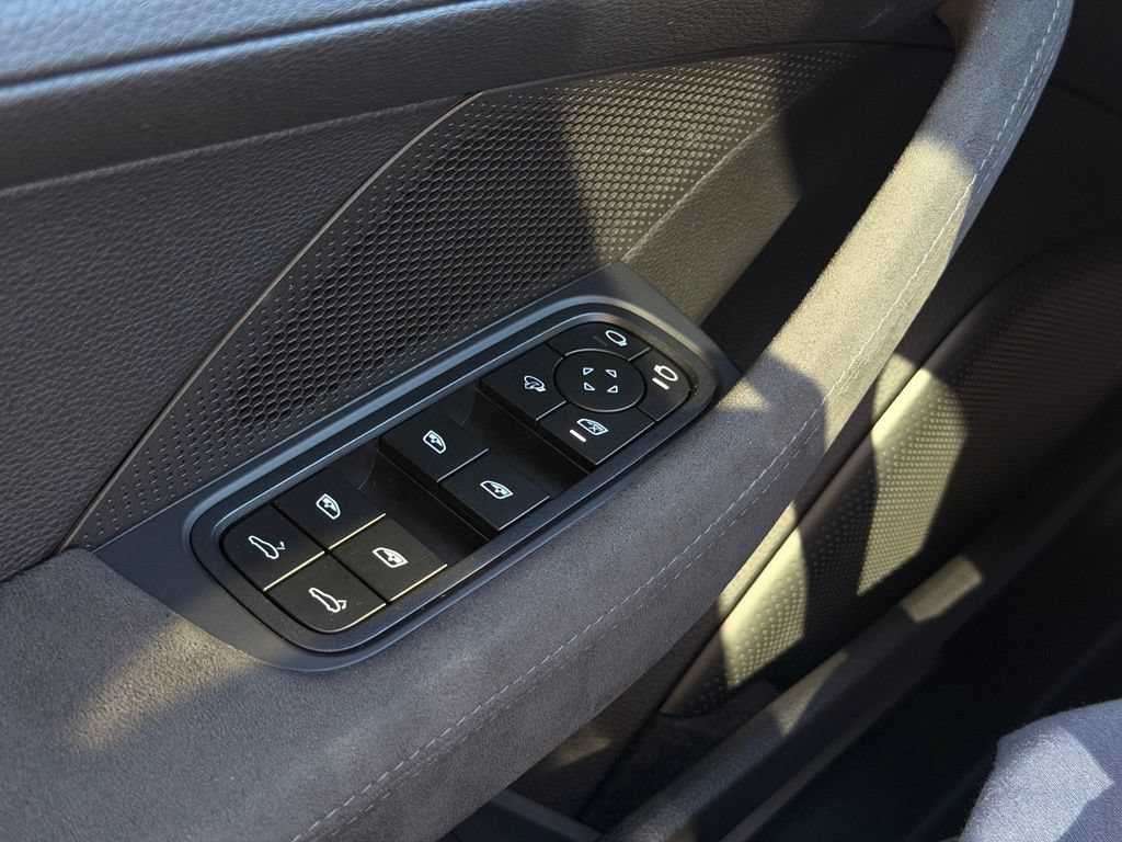 Used 2025 Porsche Panamera 4 AWD/4WD image 29