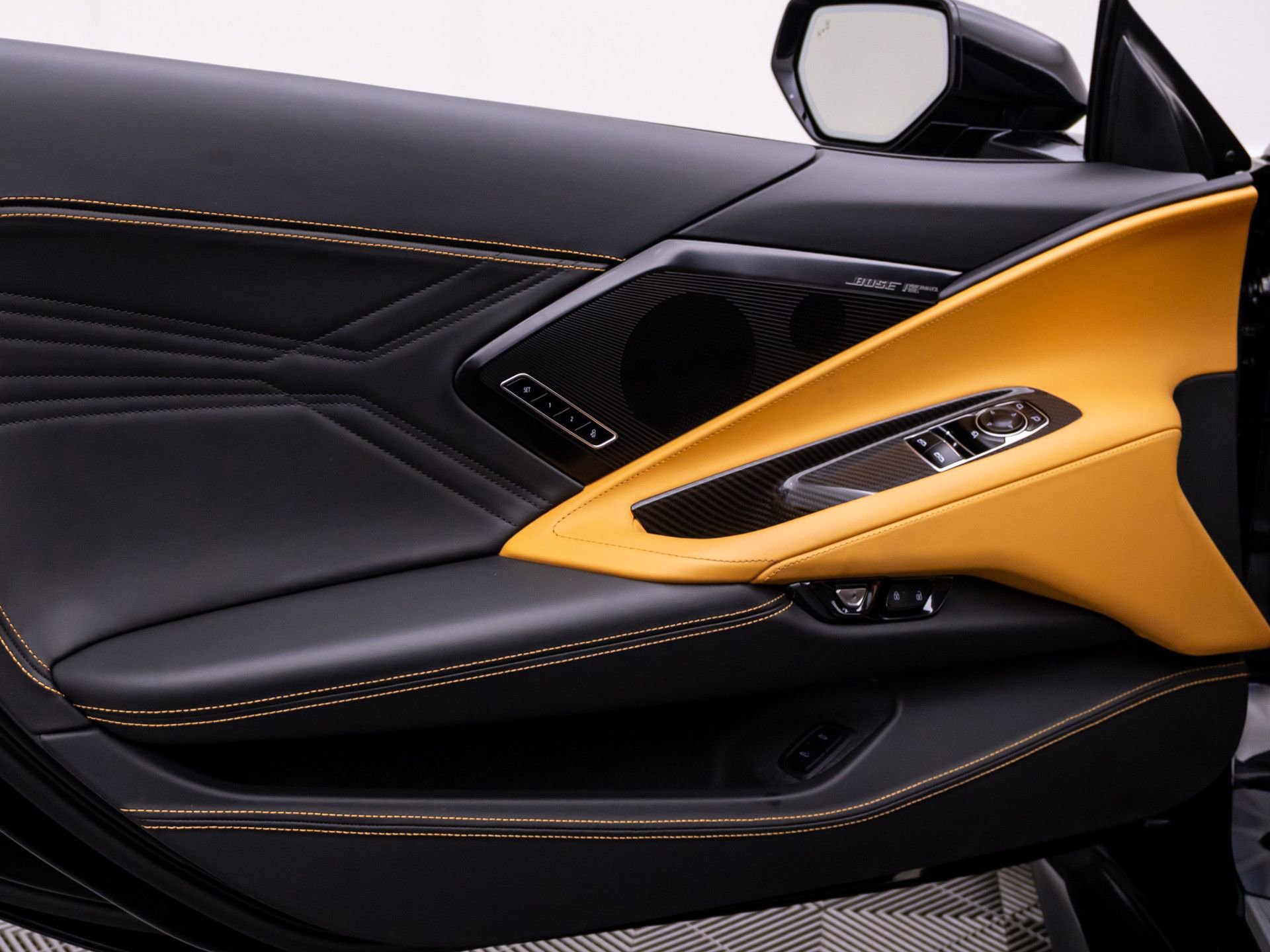 Used 2025 Chevrolet Corvette Z06 RWD image 13