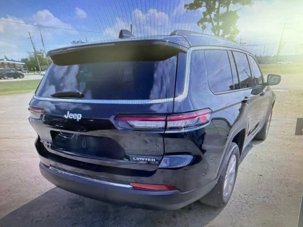 Used 2022 Jeep Grand Cherokee L Limited AWD/4WD video 3