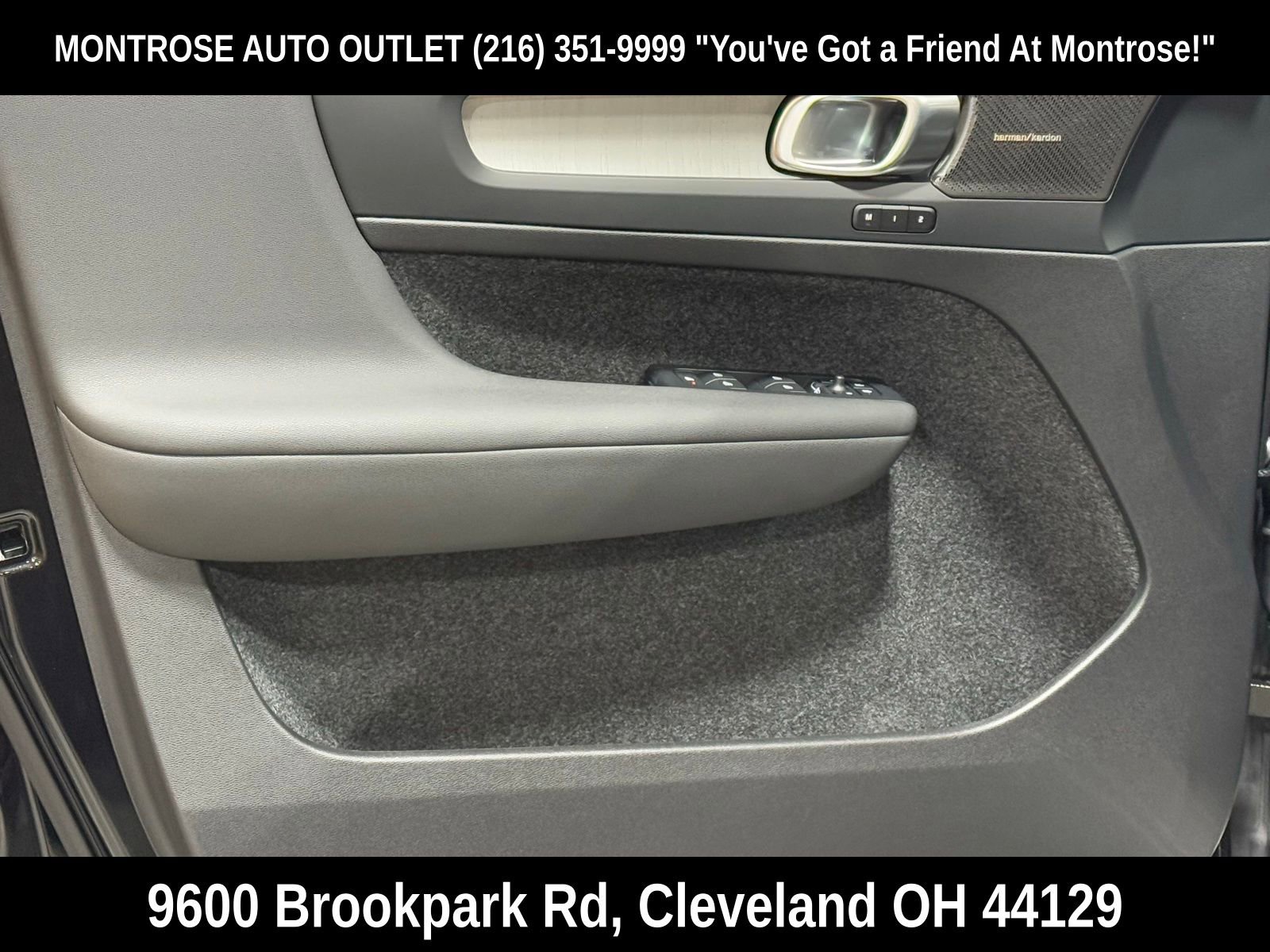 New 2026 Volvo XC40 B5 Plus w/ Protection Package Premier image 10