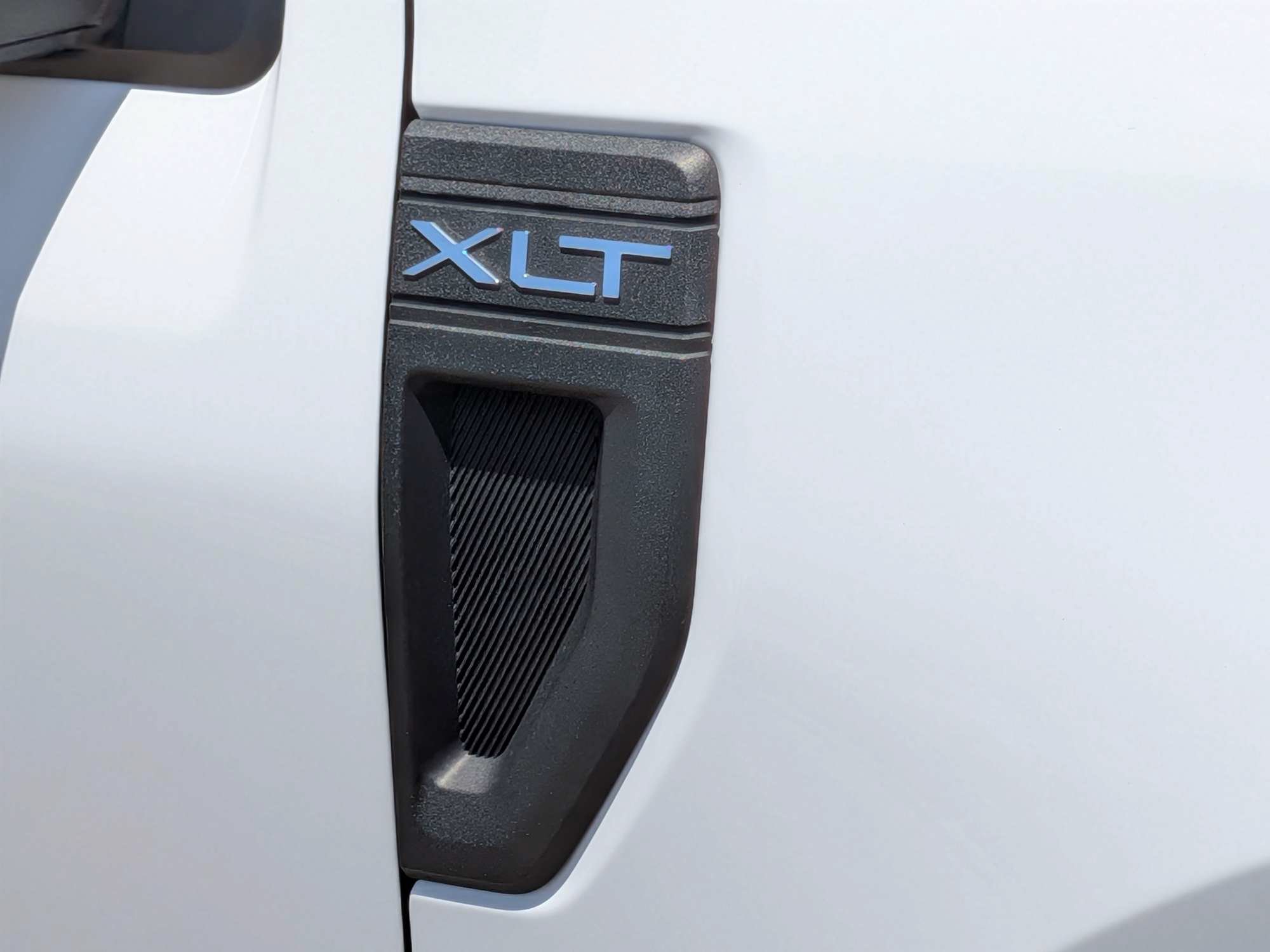 Used 2022 Ford Maverick XLT FWD image 15