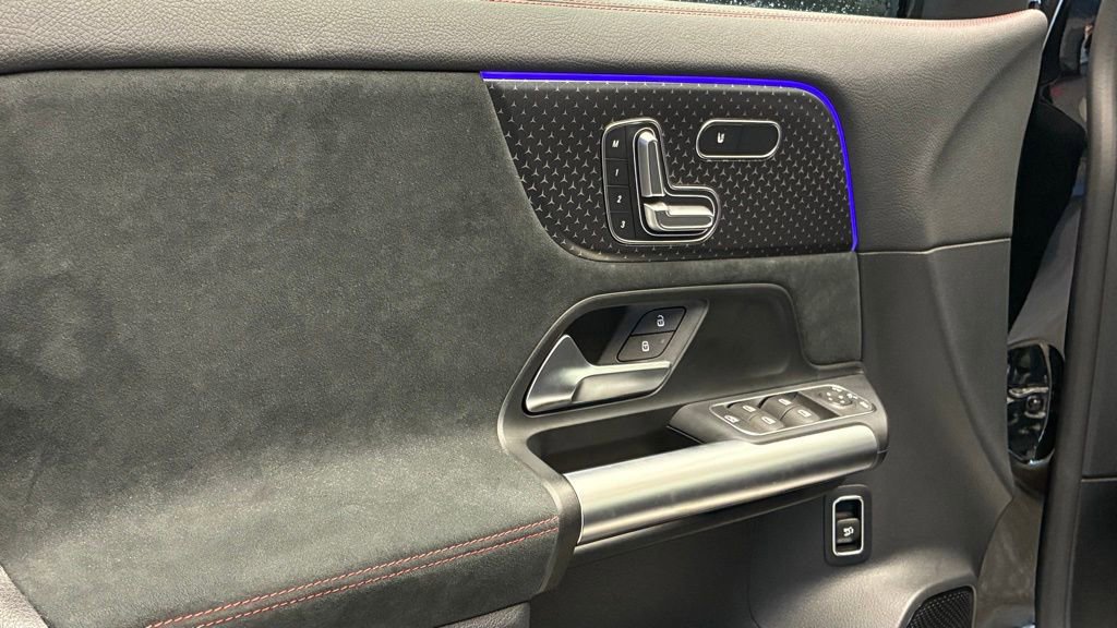 Certified 2025 Mercedes-Benz GLA 250 4MATIC image 11