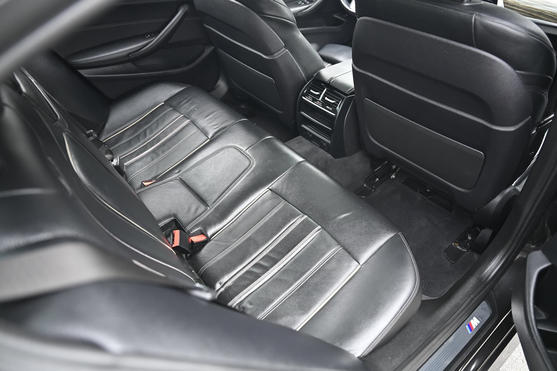 Used 2018 BMW 540i xDrive AWD/4WD image 12