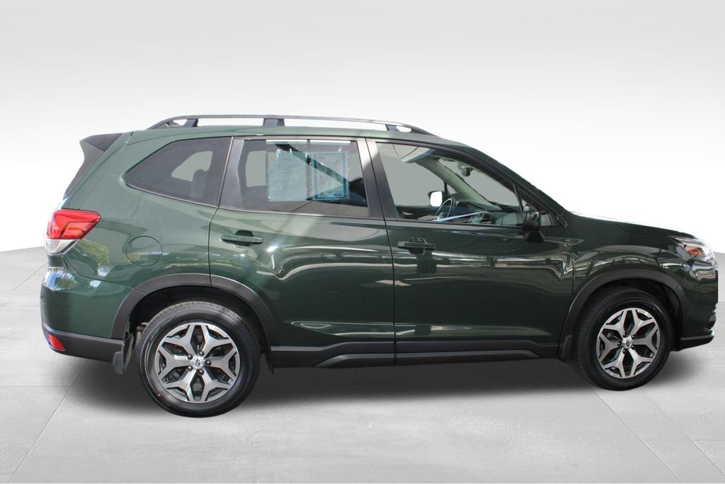 Used 2024 Subaru Forester Premium image 19