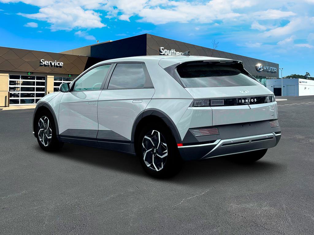 New 2024 Hyundai Ioniq 5 SE image 5