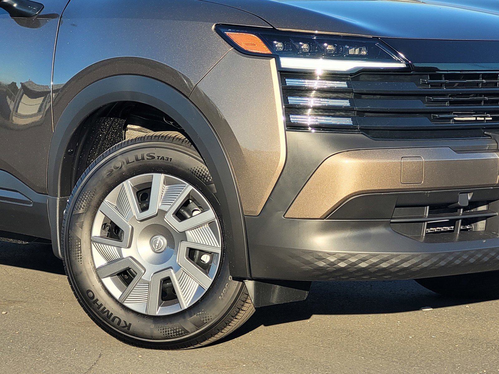 New 2026 Nissan Kicks S image 3