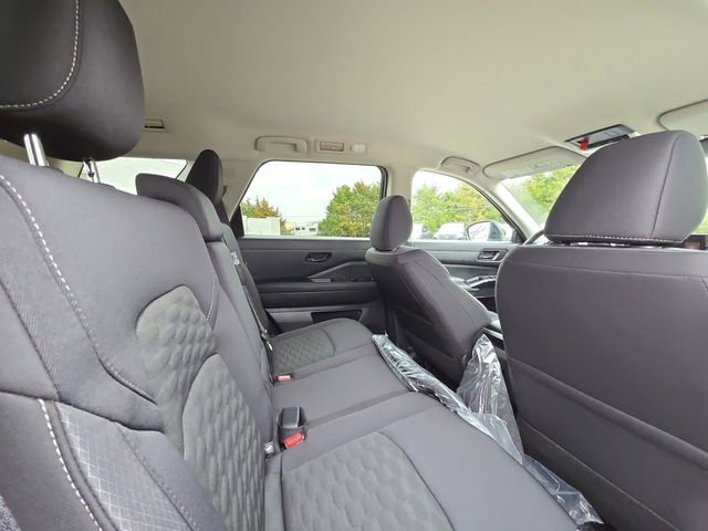 New 2026 Nissan Pathfinder SV image 28