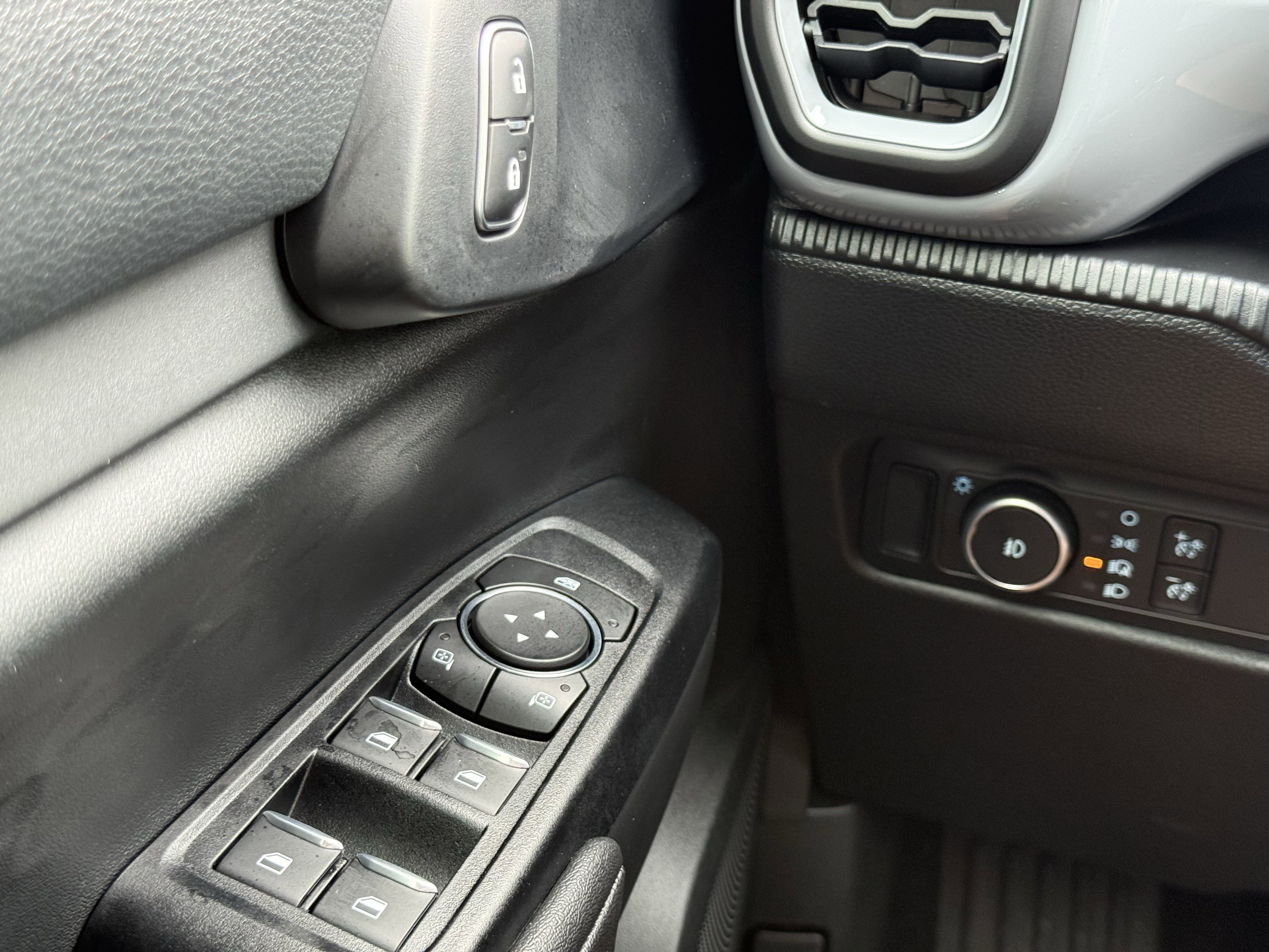 New 2025 Ford Ranger XL RWD image 23