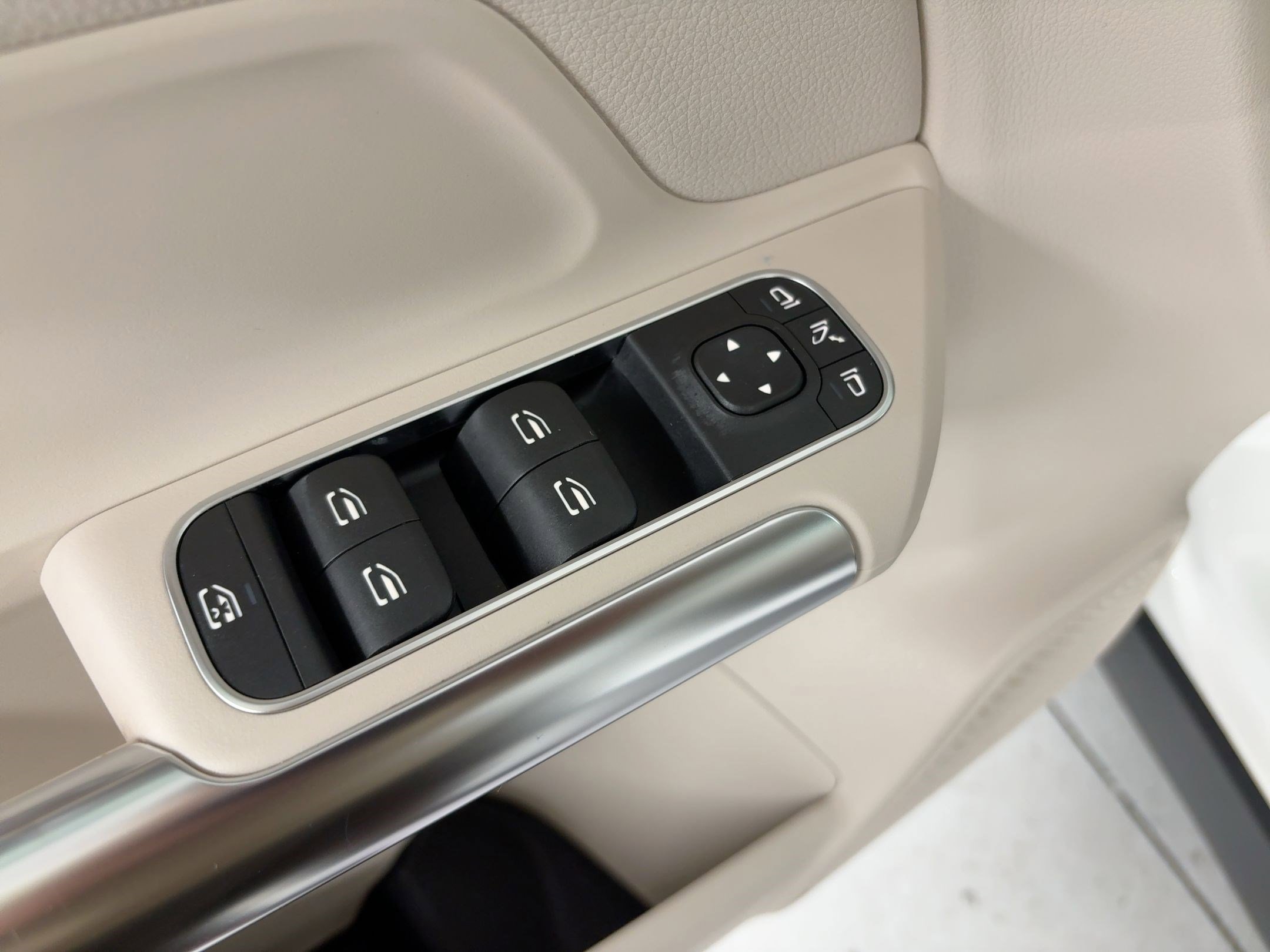 Certified 2022 Mercedes-Benz GLA 250 4MATIC image 13