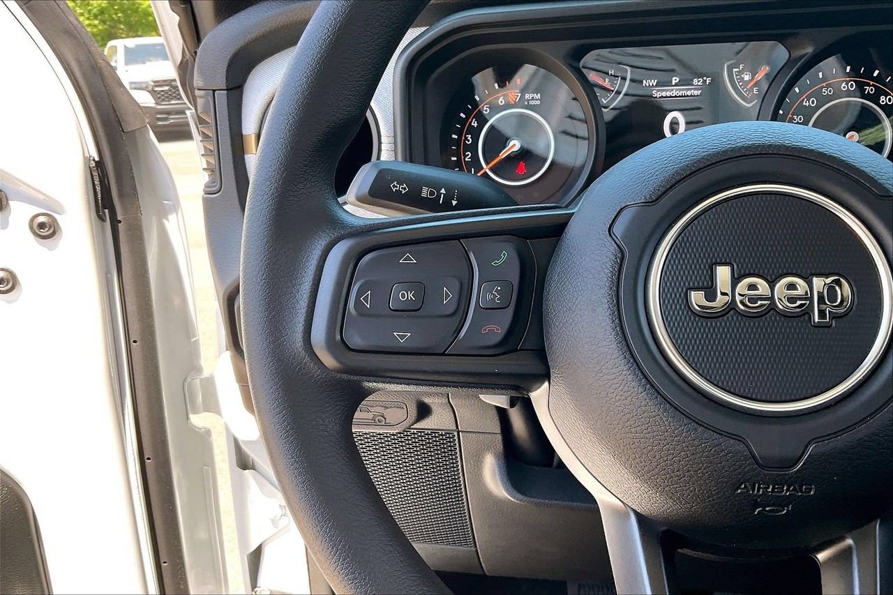 New 2026 Jeep Gladiator Sport AWD/4WD image 26