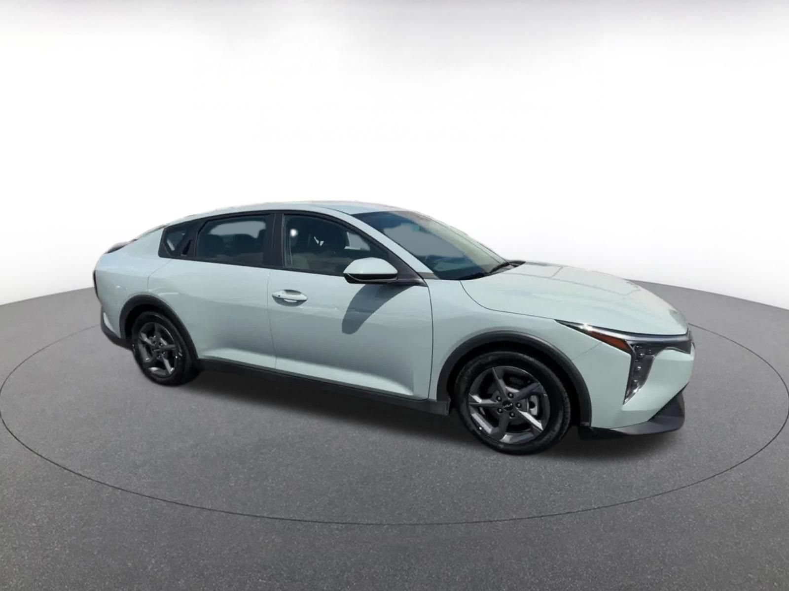 Used 2025 Kia K4 FWD video 2