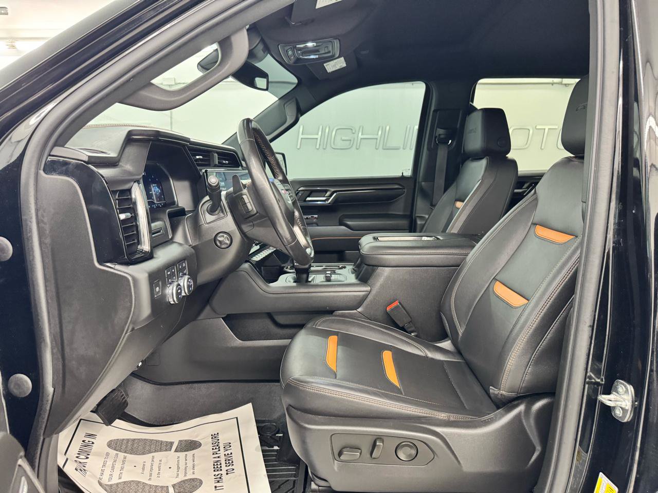 Used 2022 GMC Sierra 1500 AT4 w/ AT4 Premium Package AWD/4WD image 9