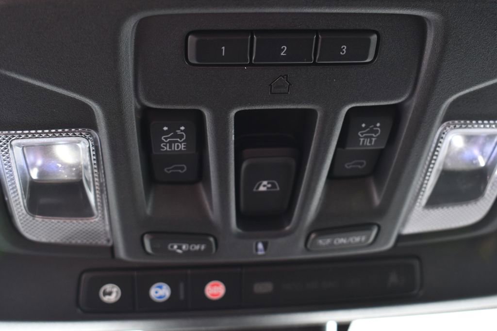 Used 2020 Chevrolet Silverado 3500 High Country AWD/4WD image 33