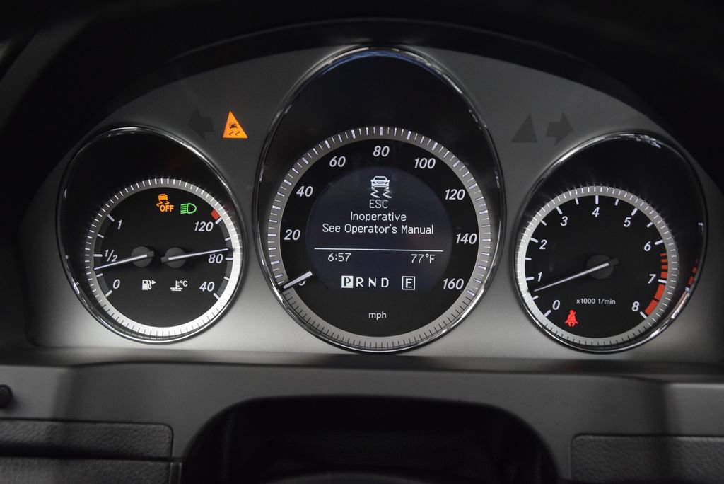 Used 2011 Mercedes-Benz C 300 Sedan image 22