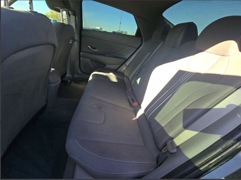 Used 2023 Hyundai Elantra SEL w/ Convenience Package image 17