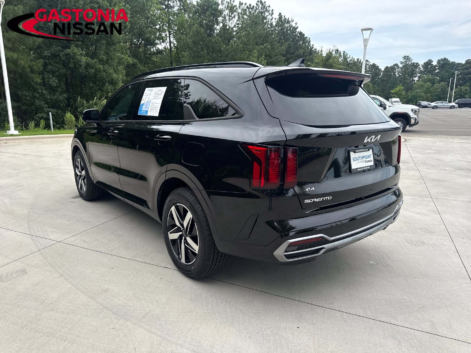 Used 2023 Kia Sorento EX w/ Panoramic Sunroof Package FWD image 6